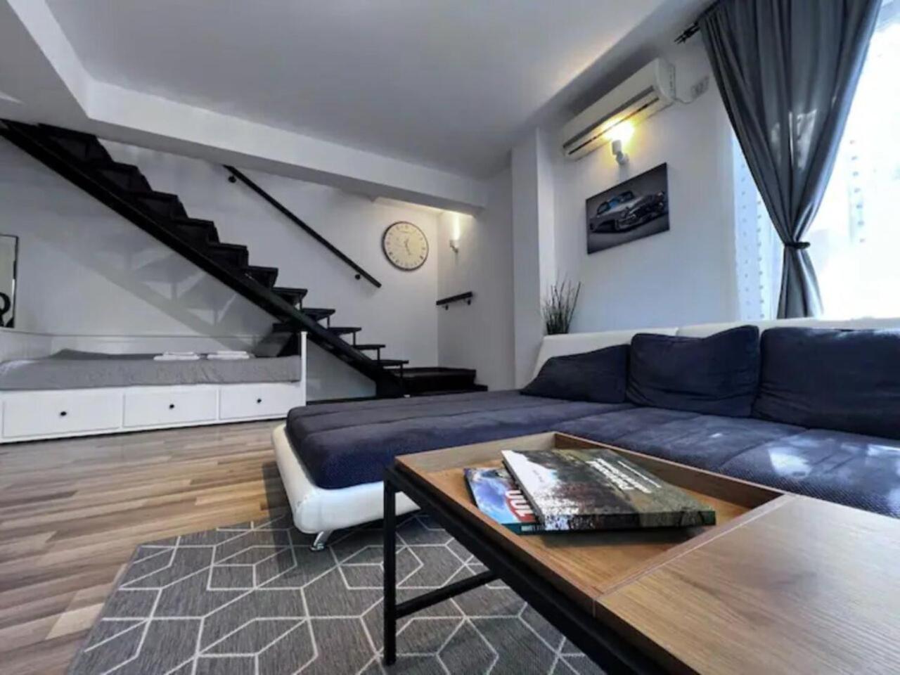 Vila Luminoasa Cu Curte Privata Bucareste Exterior foto