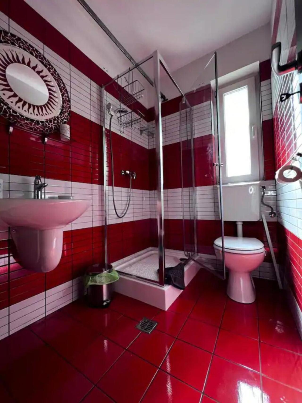 Vila Luminoasa Cu Curte Privata Bucareste Exterior foto