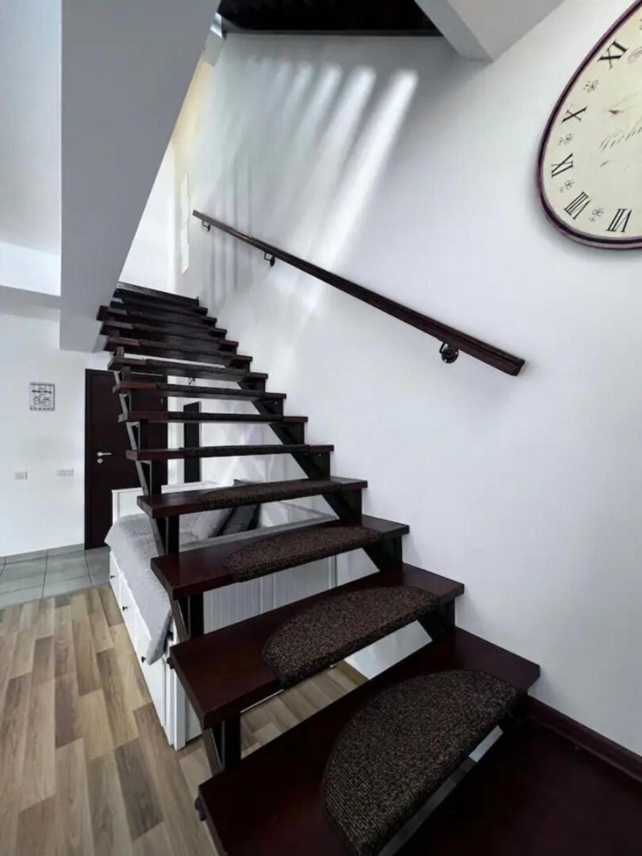 Vila Luminoasa Cu Curte Privata Bucareste Exterior foto